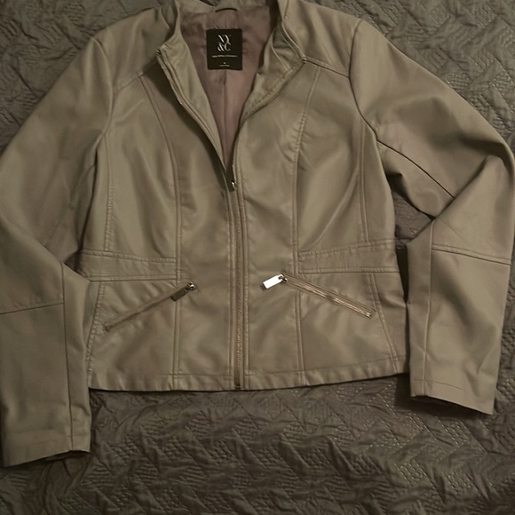 Moto Jacket - Picture 5 of 6